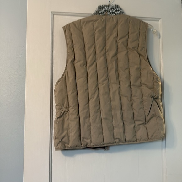 Women's Beige Quilted Vest - Picture 2 of 4